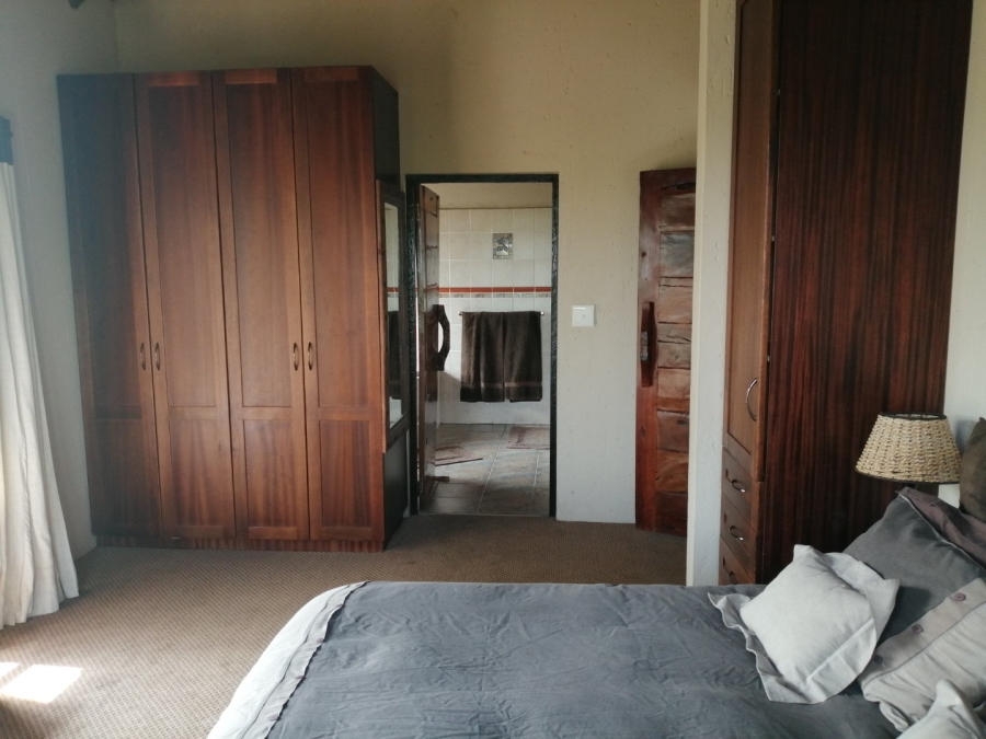 4 Bedroom Property for Sale in Boschenvaal River Front Lodges Free State